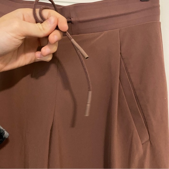 Athleta Venture Pant in Mauve size 0 - Picture 7 of 11